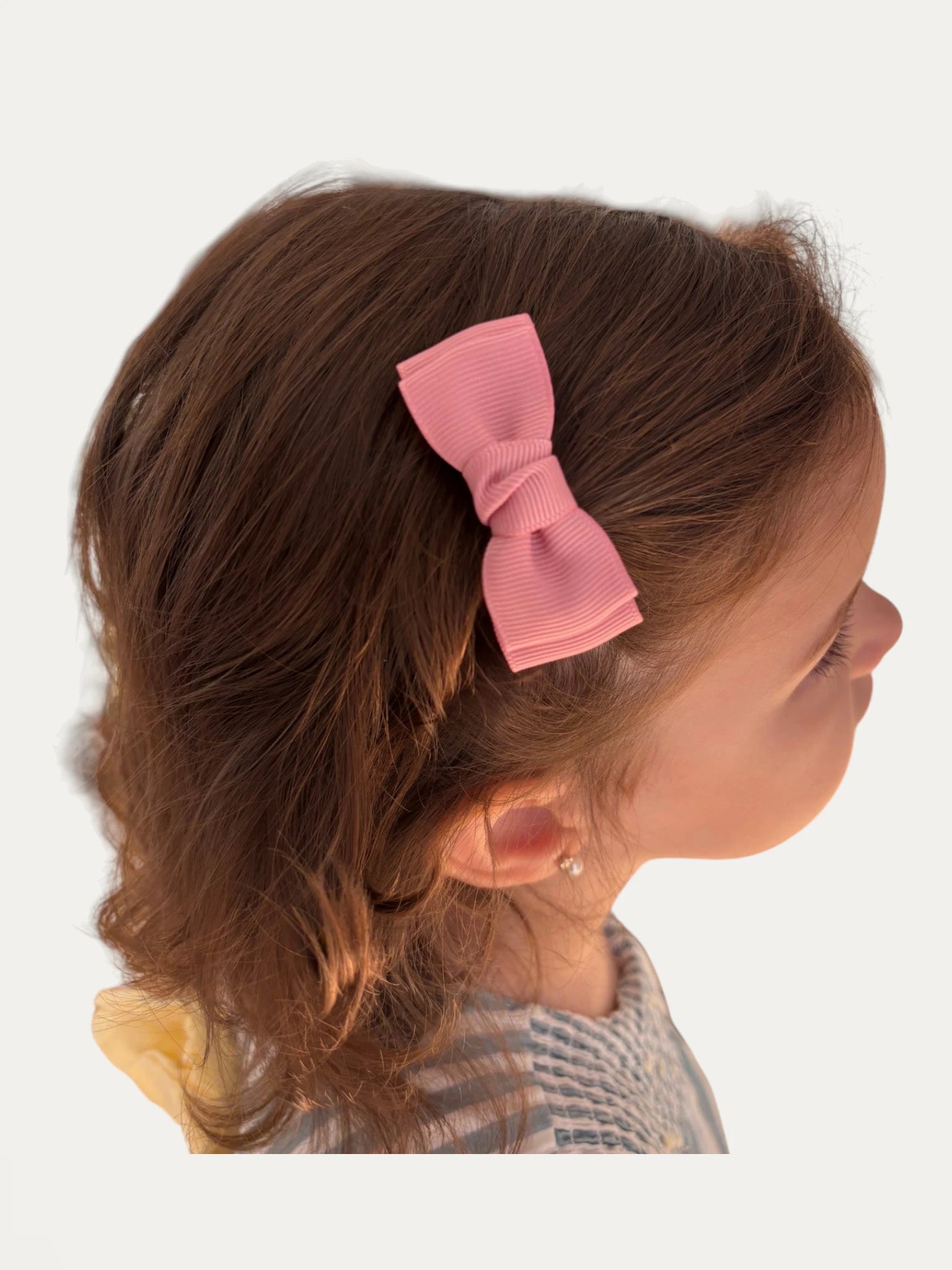 Fuchsia grosgrain bow hair clip for girls