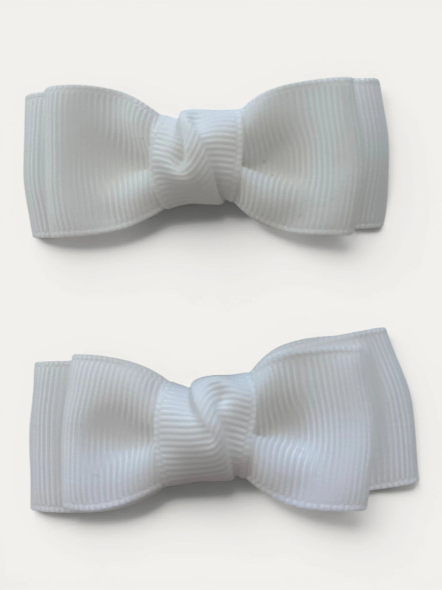 White grosgrain bow hair clip for girls