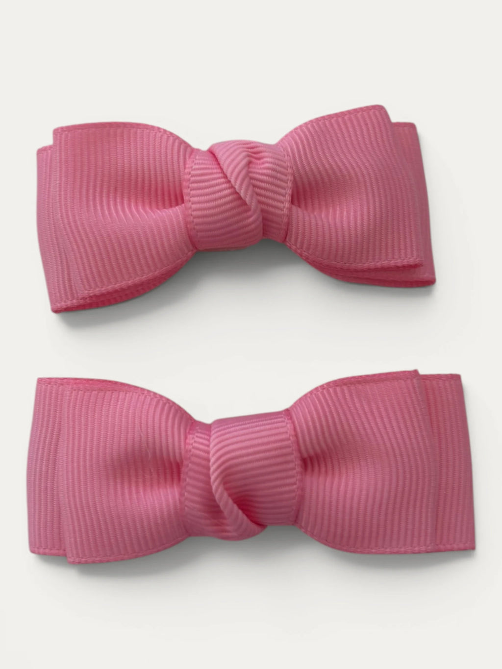 Fuchsia grosgrain bow hair clip for girls