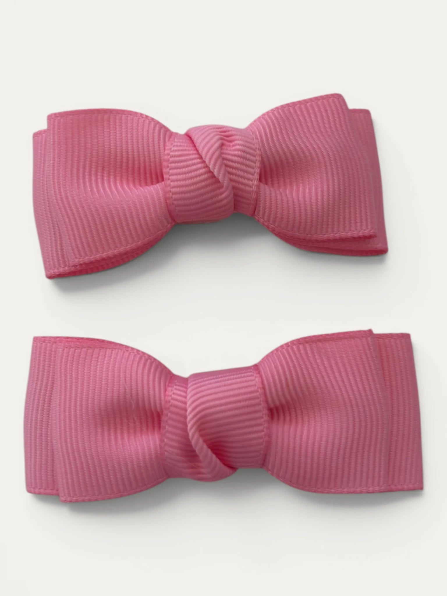 Fuchsia grosgrain bow hair clip for girls