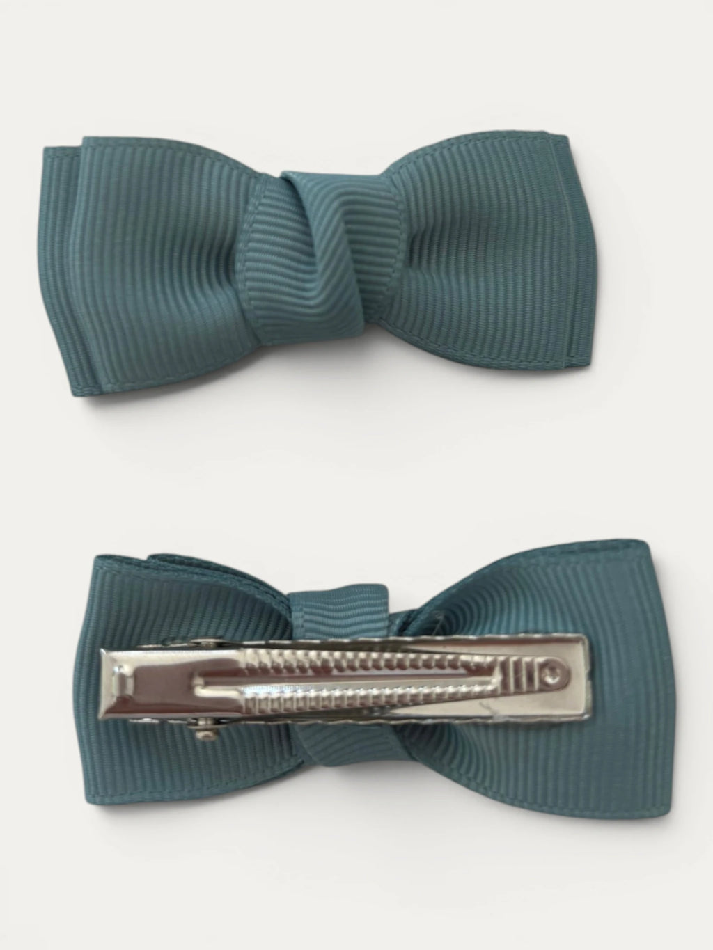 Blue Moss grosgrain bow hair clip for girls