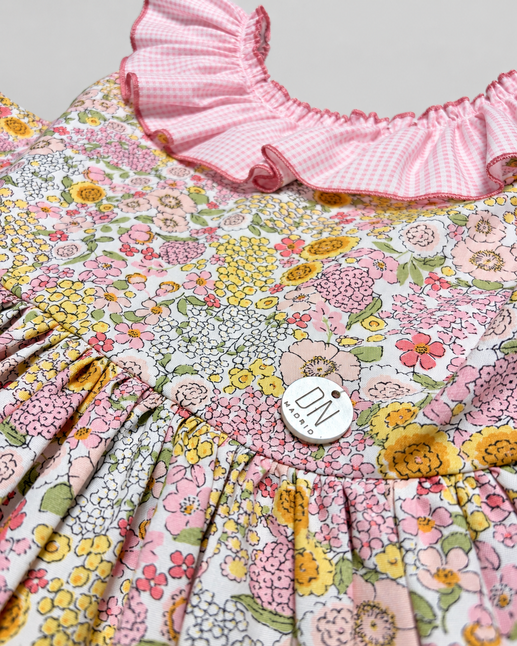 Vestido Rosa Lucia con Enagua de Cuadros Rosas