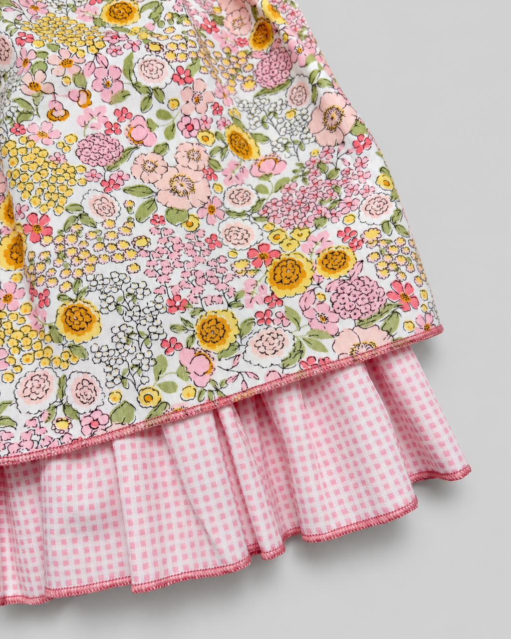 Vestido Rosa Lucia con Enagua de Cuadros Rosas